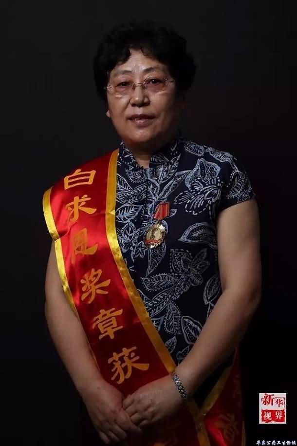 内蒙古自治区人民医院主任医师刘建平获得“白求恩奖章”